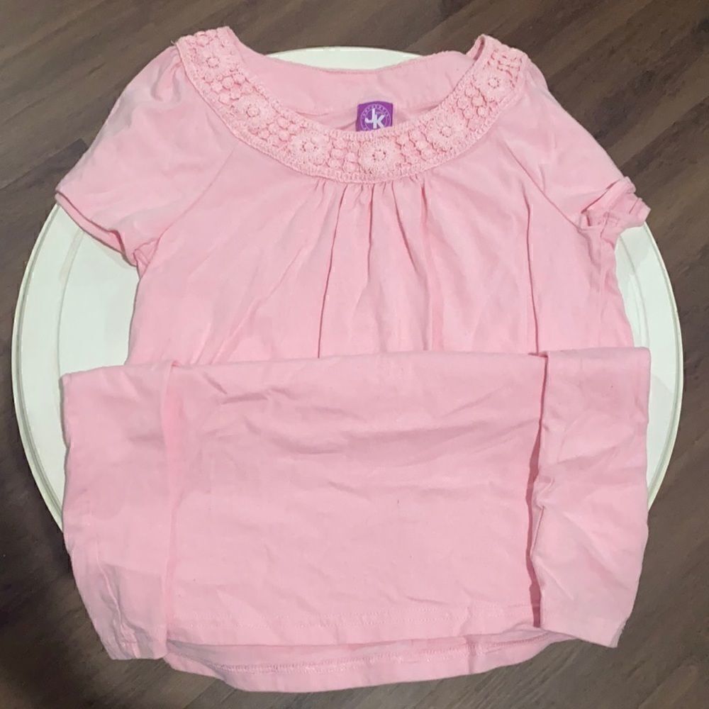 Girls, light pink tunic top. Girls M.